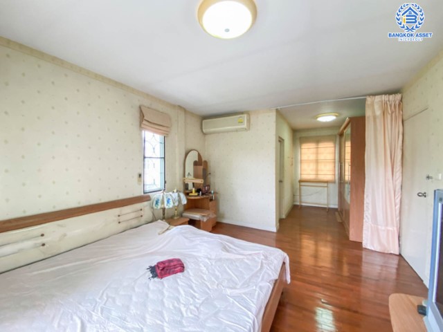 *****บ้านเดี่ยวมือสองย่านนครปฐม ม.ปาริชาติ ปิ่นเกล้า เนื้อที่กว้างขวางมากสุดถึง 58 ตร.ว. ฟังก์ชันจัดเต็มถึง 3 ห้องนอน 3 ห้องน้ำ 1 ที่จอดรถ บ้านพร้อมอยู่ แถมฟรี! 1 เครื่องดูดควัน บนทำเลดี เชื่อมต่อถ.บรมราชชนนี ใกล้ม.มหิดล และเซ็นทรัลศาลายา ซื้อด่วน!